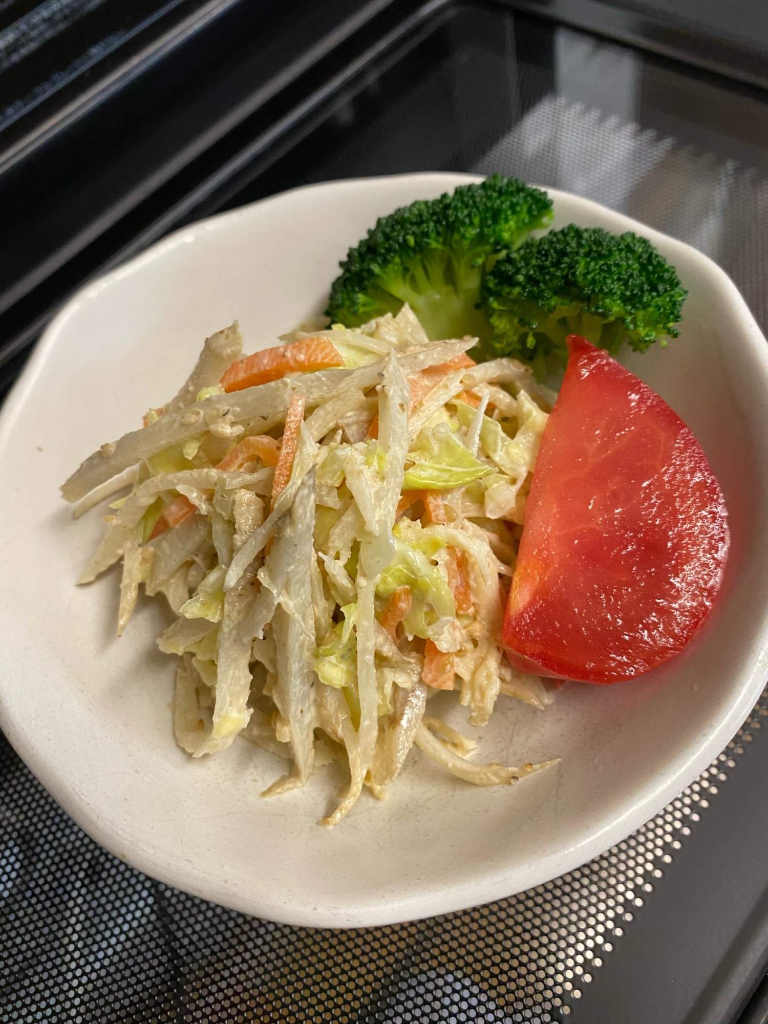 旨味たっぷり❣️さきイカ入りごぼうのかみかみサラダ レシピ