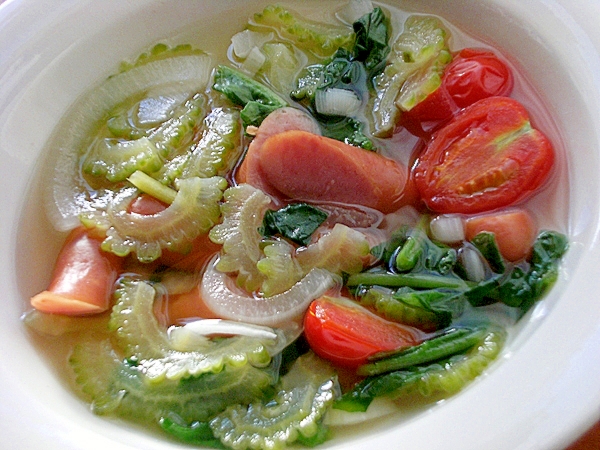 ５分❤冷凍ゴーヤ利用でナンプラー味スープ♪