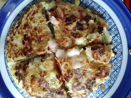 シーフードミックスがあったので、シーフードミックスを入れて美味しくできました。
今度はお餅トッピングしてみようと思います。