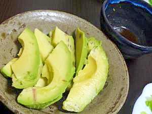 アボカドの一番美味しい食べ方★わさび醤油