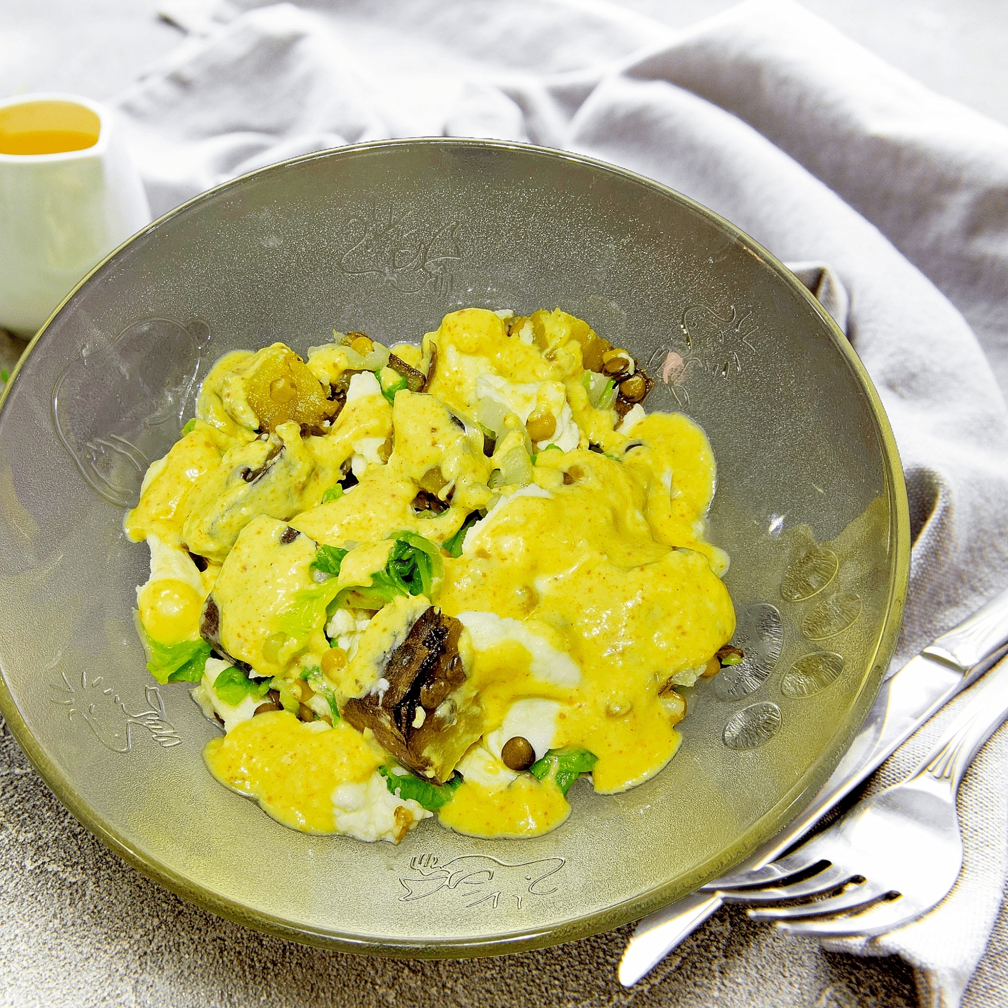 薩摩芋と白菜のスパイシー塩麹国産チーズカリーサラダ