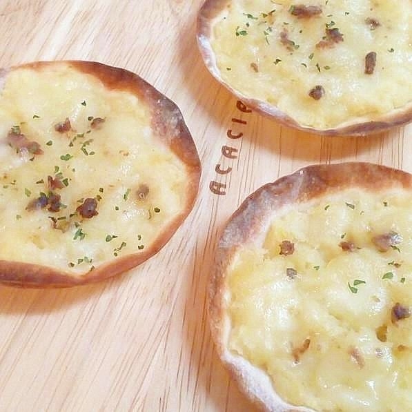パリパリ餃子ピザ♡マッシュポテトとモツァレラチーズ