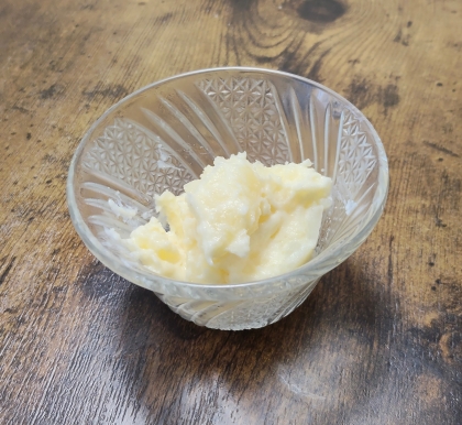 じゃがいもだけのポテトサラダ