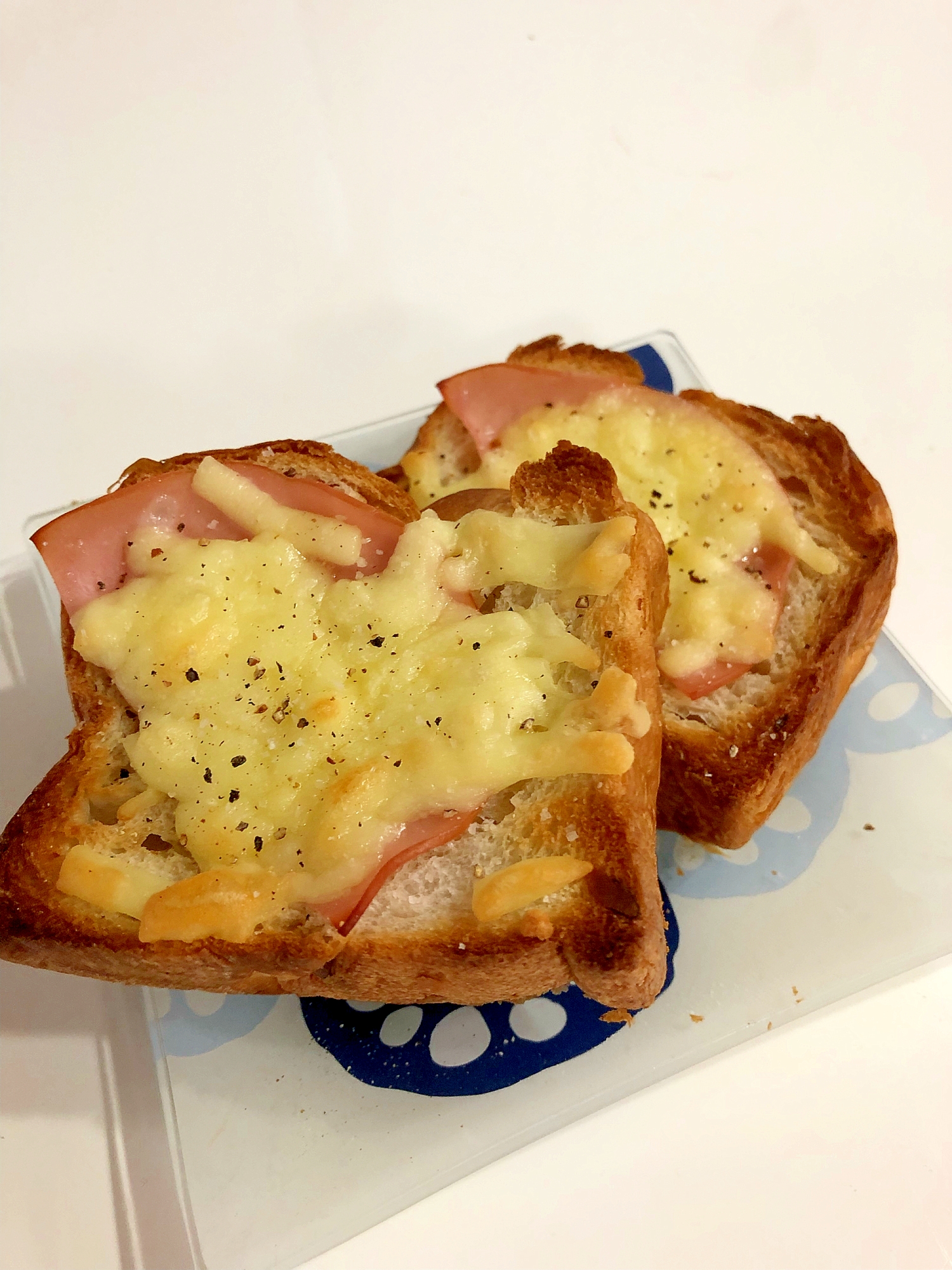 デニッシュブレッドのさっくりハムチーズトースト レシピ 作り方 By とっこ 楽天レシピ デニッシュブレッドのさっくりハムチーズトースト レシピ 作り方 By とっこ 楽天レシピ