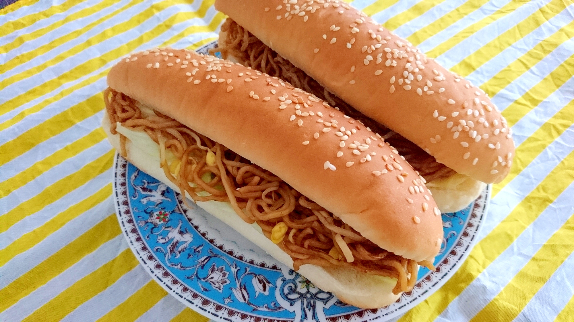 コストコホットドッグパンで作る焼きそばパン