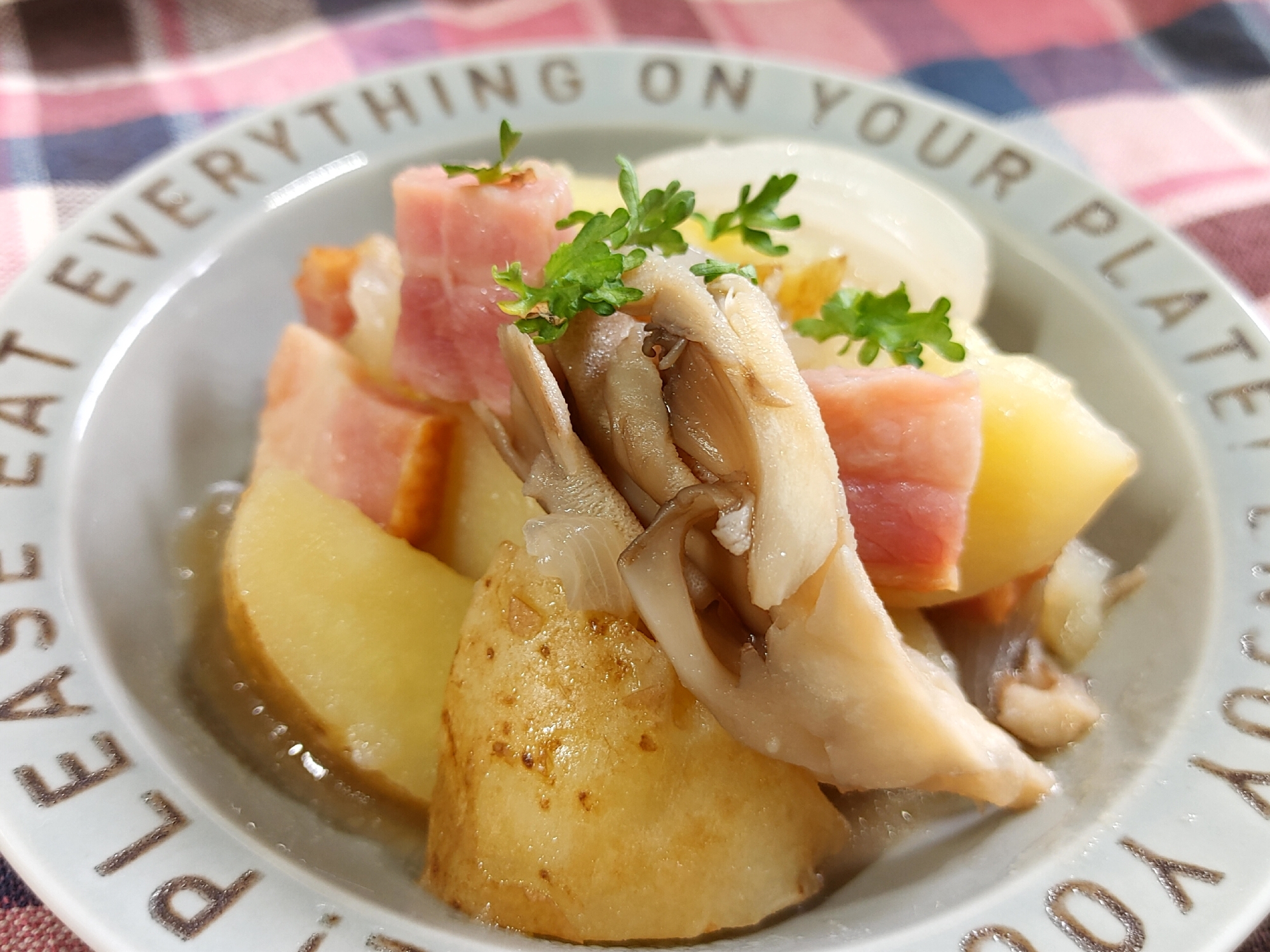 新玉ねぎと新じゃがまいたけの蒸煮