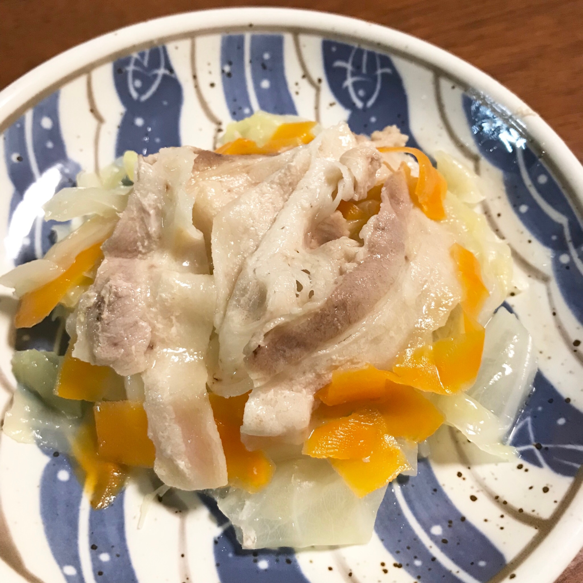 やさしい味♪キャベツと豚肉のコンソメ煮