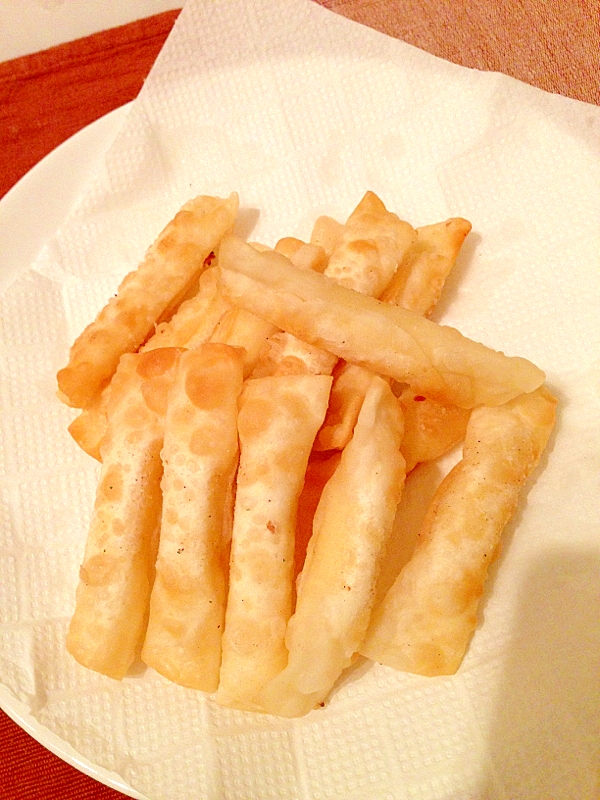 居酒屋によくある餃子の皮のチーズ揚げ