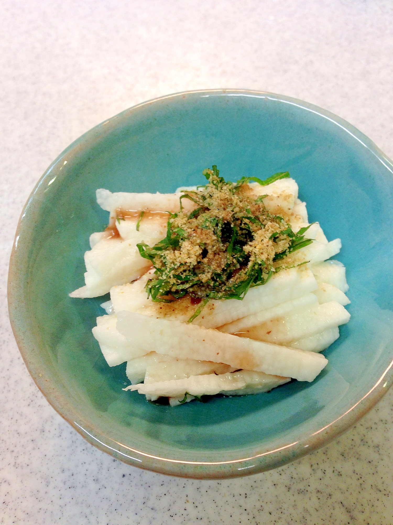 小鉢に 梅酢かけ長芋