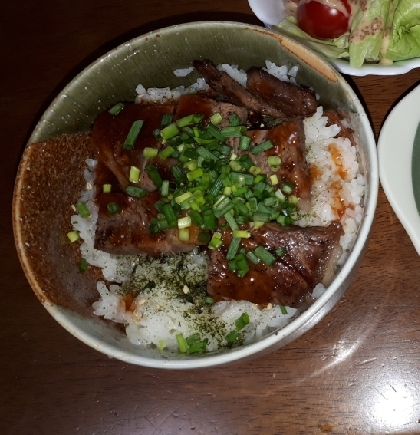 主夫がつくるステーキ丼　簡単柚子胡椒ソースで