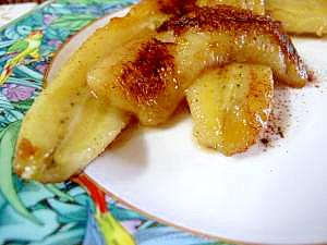 ラム酒が香るバナナのフランベ