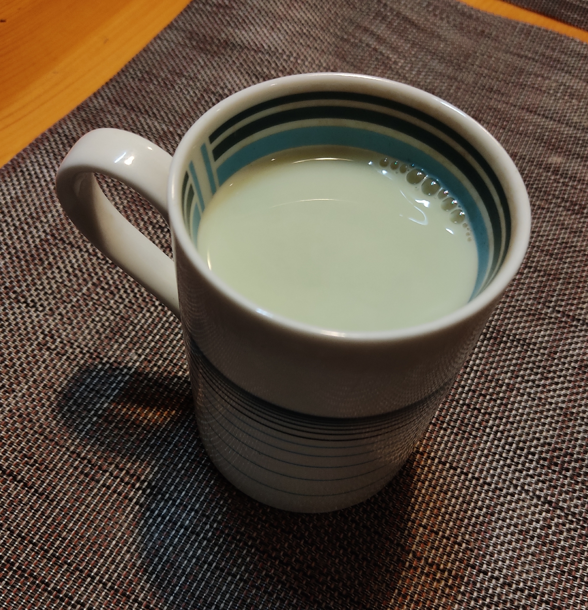 hotする☆まろやか抹茶の豆乳甘酒