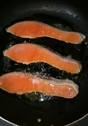 フライパンで簡単 鮭のちゃんちゃん焼き レシピ 作り方 By Cocoa 楽天レシピ フライパンで簡単 鮭のちゃんちゃん焼き レシピ 作り方 By Cocoa 楽天レシピ