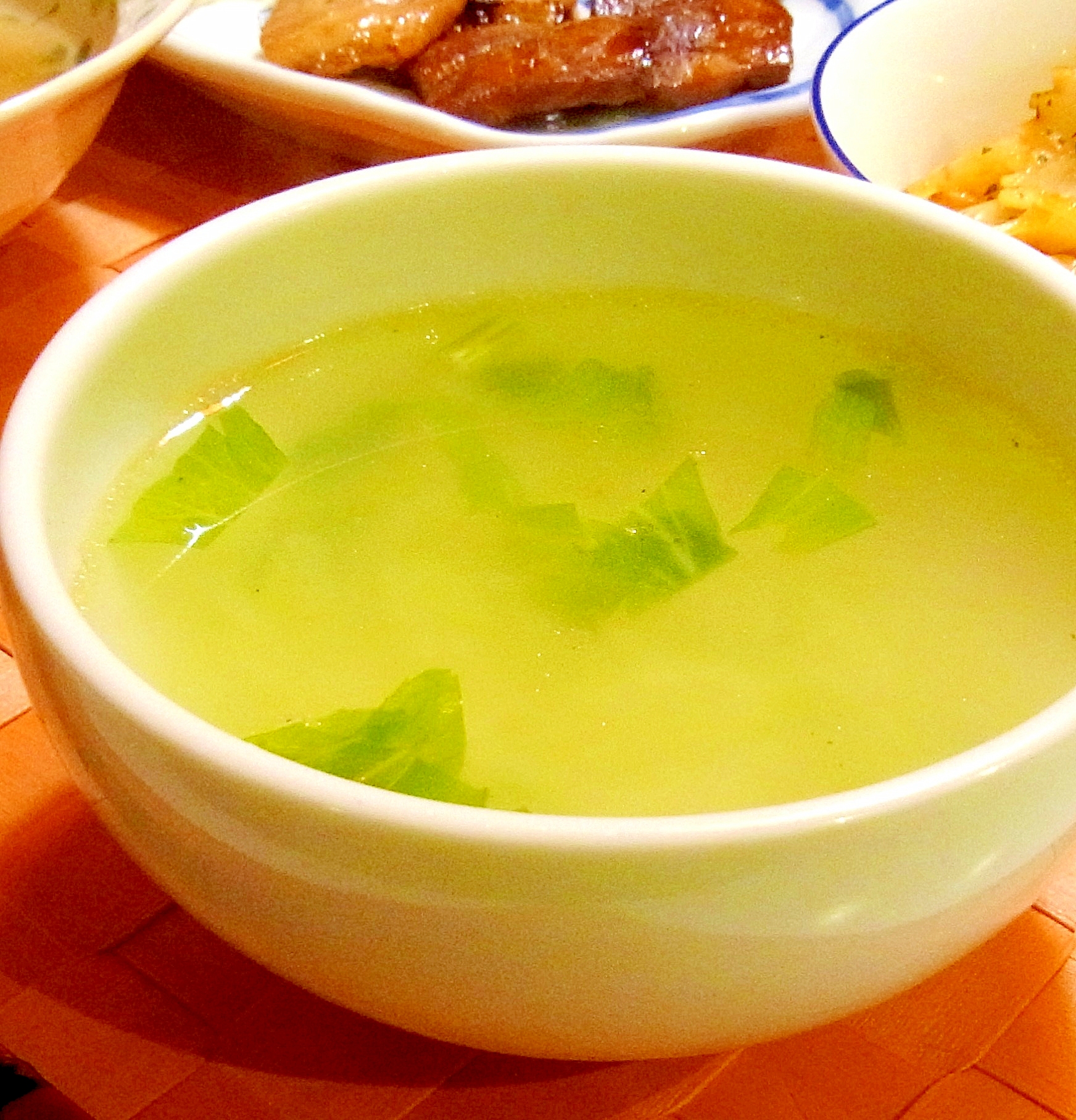 セロリの中華風あっさりスープ