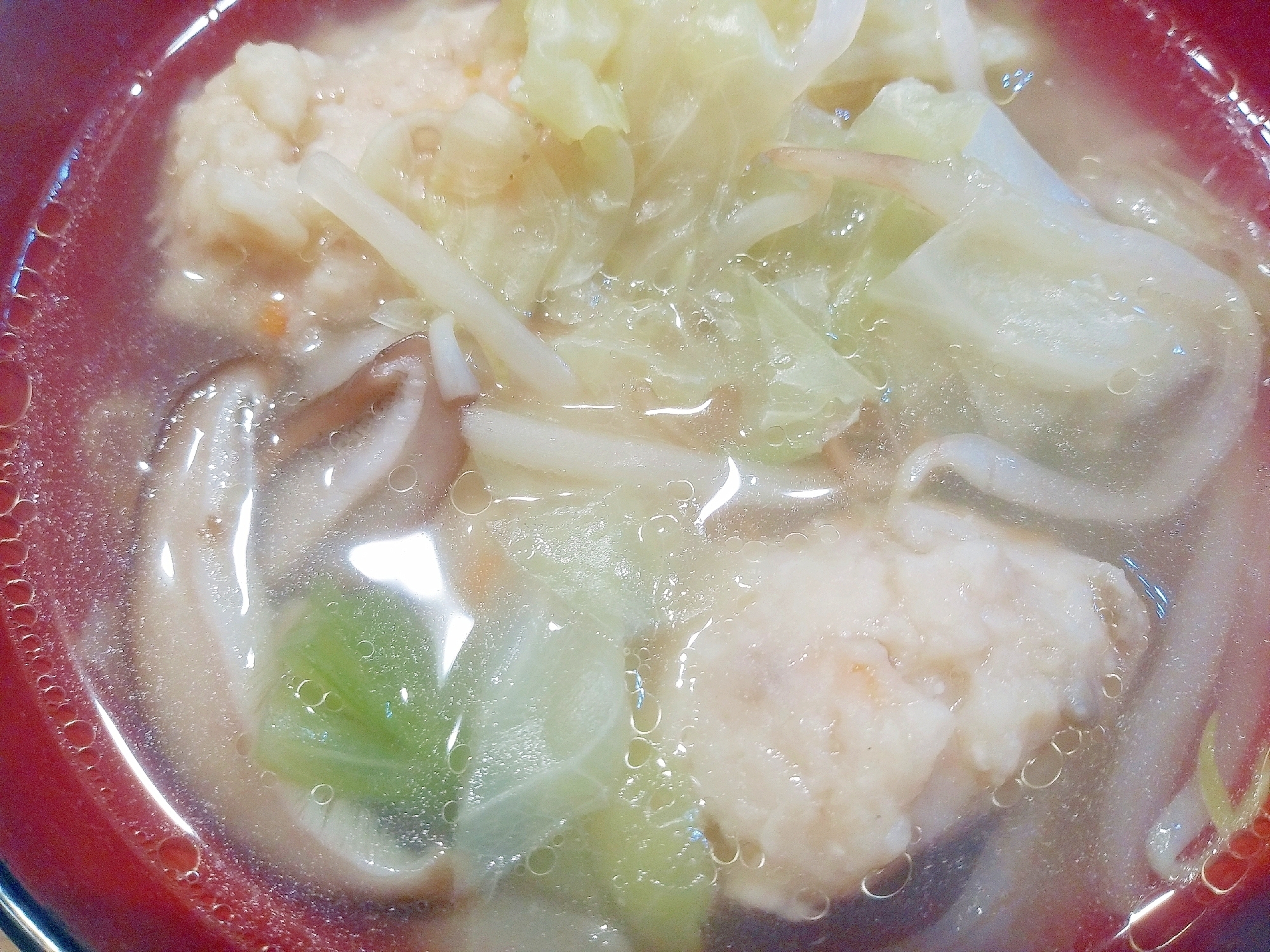 鶏ごぼうすり身とキャベツの中華スープ☆