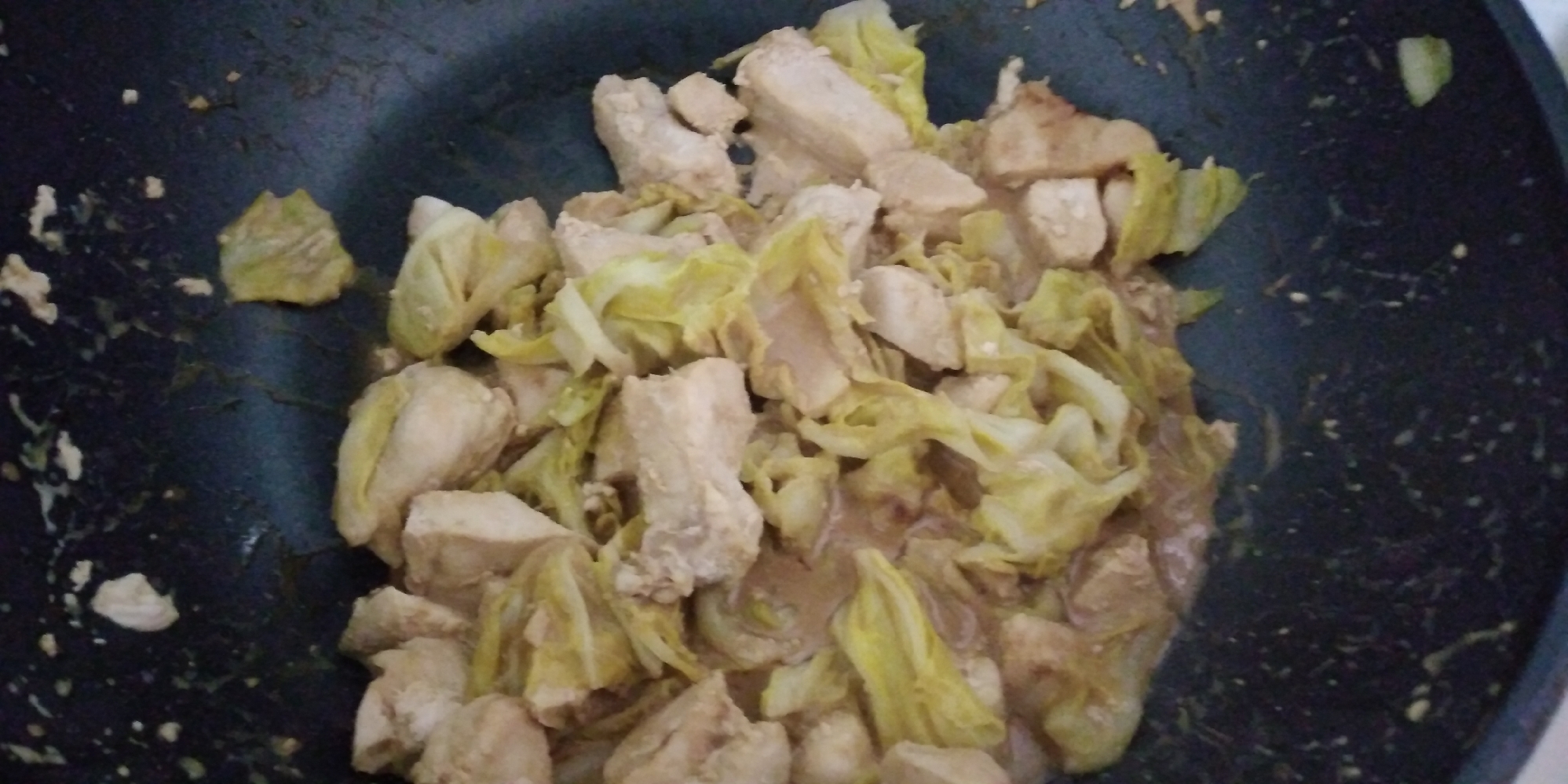 鶏ささみ肉とキャベツの、マヨネーズ味噌炒め