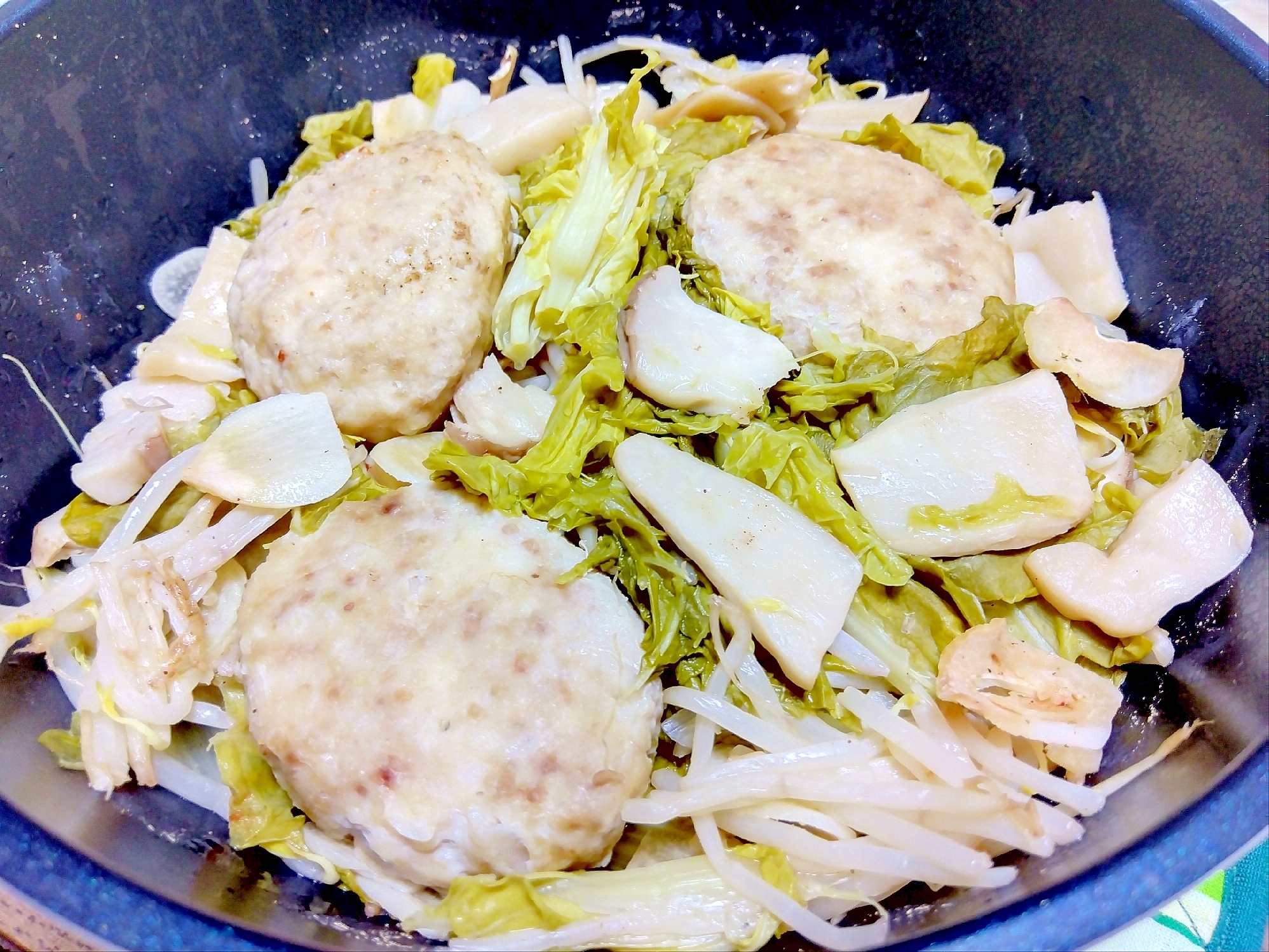 山東菜エリンギもやし鶏つくね蒸し煮