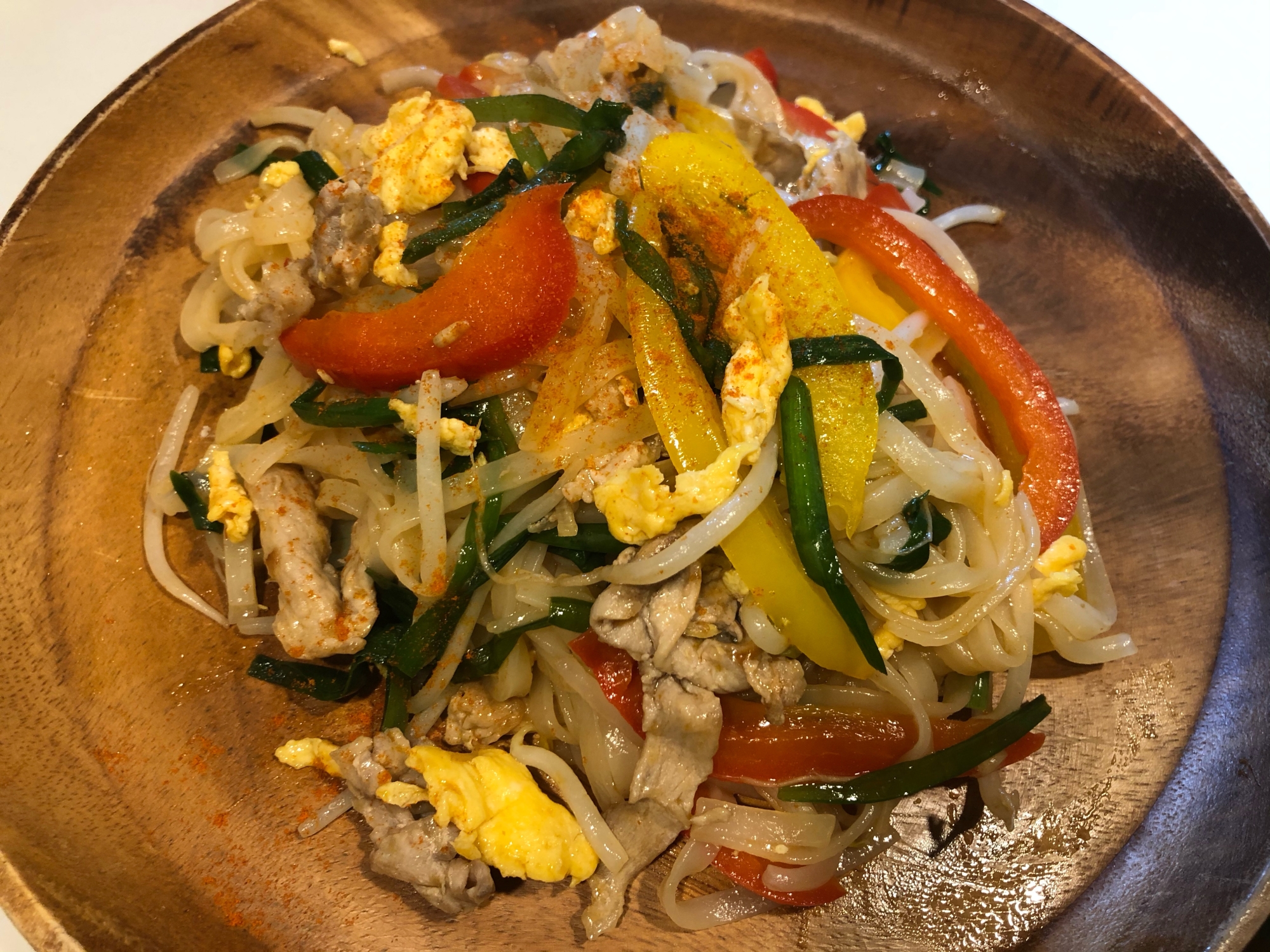 タイ料理!豚肉とパプリカのパッタイ!もやし入り