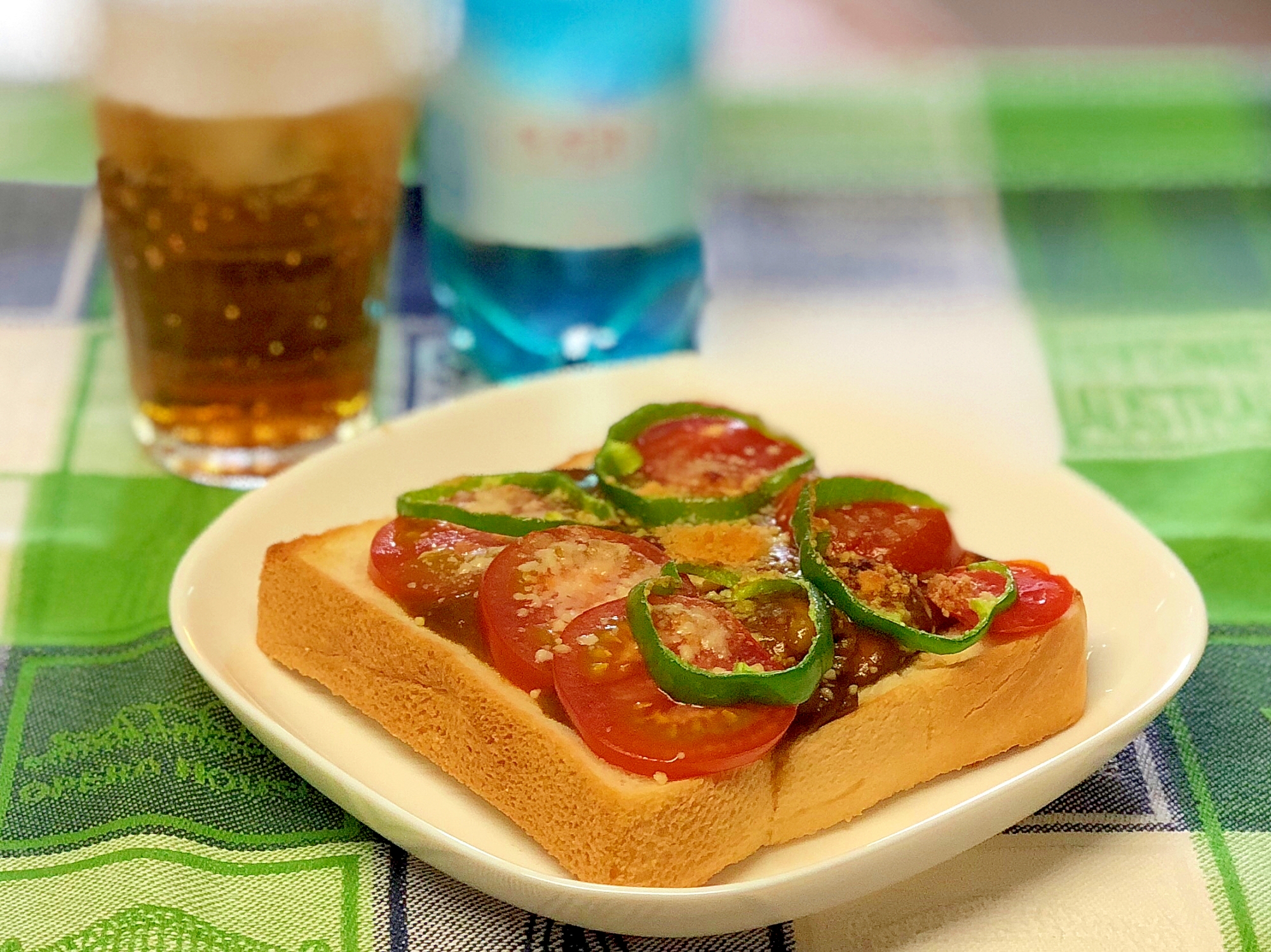 カレーリメイク カレーとトマトのトースト♪