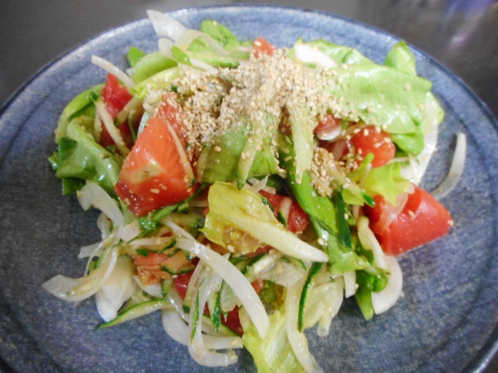 サラダ菜とトマトの中華サラダ