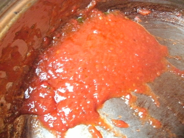 トマトピューレで作る簡単ソース