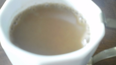 豆乳は常備していてインスタントコーヒーは毎日で三温糖の代わりにきび砂糖でしました(^^♪
豆乳とコーヒーって合いますよね❤
