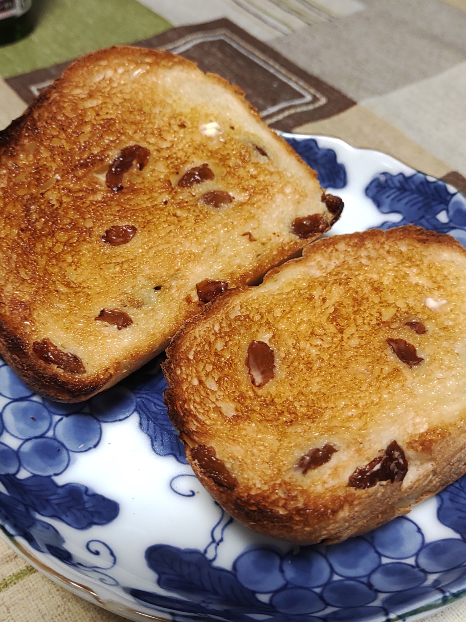 レーズン食パン