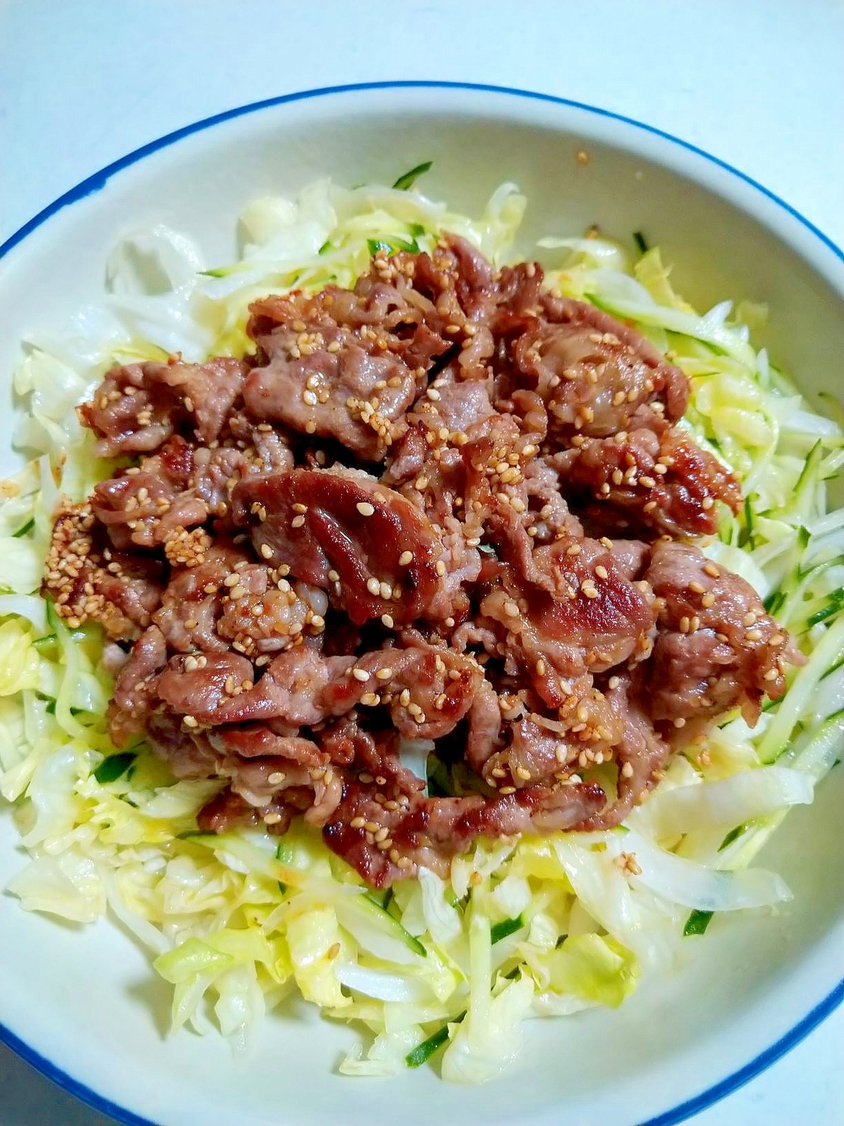 豚肉のにんにく醤油炒め（ゴマ風味）