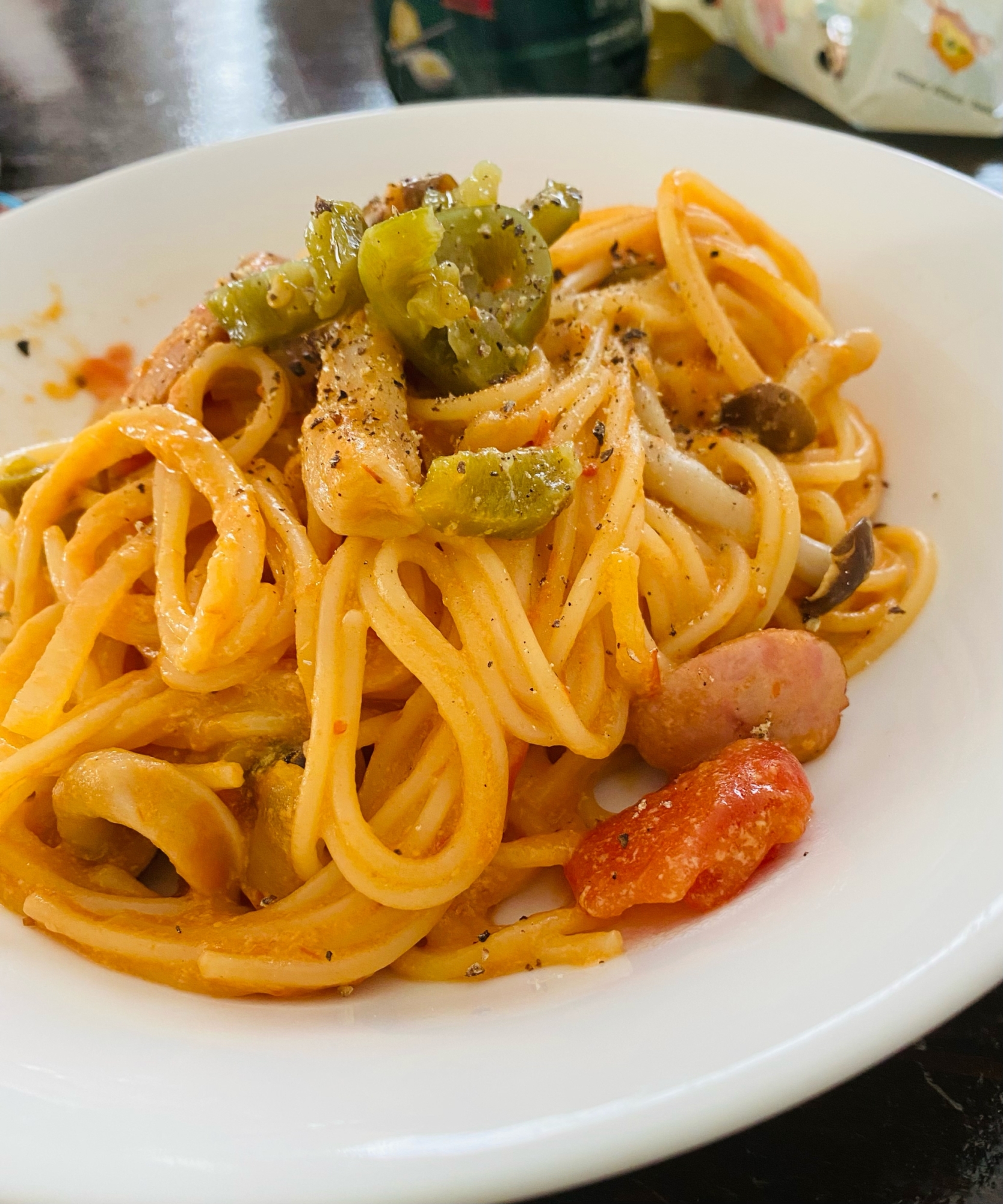 フライパン1つで♡しめじとウインナーのパスタ
