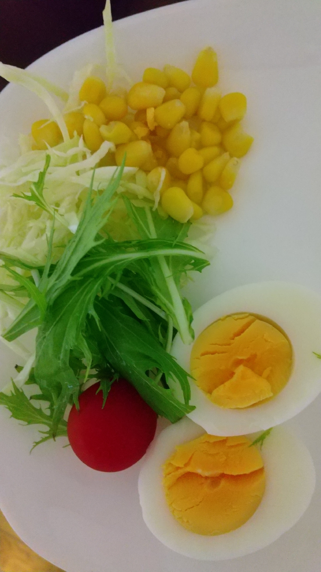 ゆで卵＆水菜サラダ