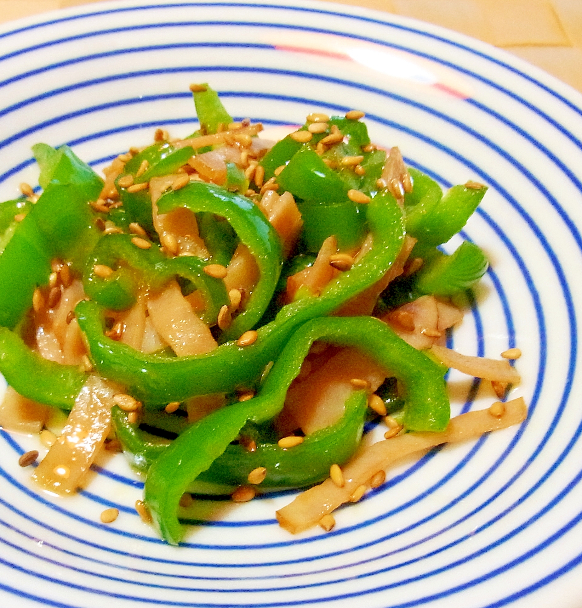 お弁当に★ピーマンとハムのラー油炒め