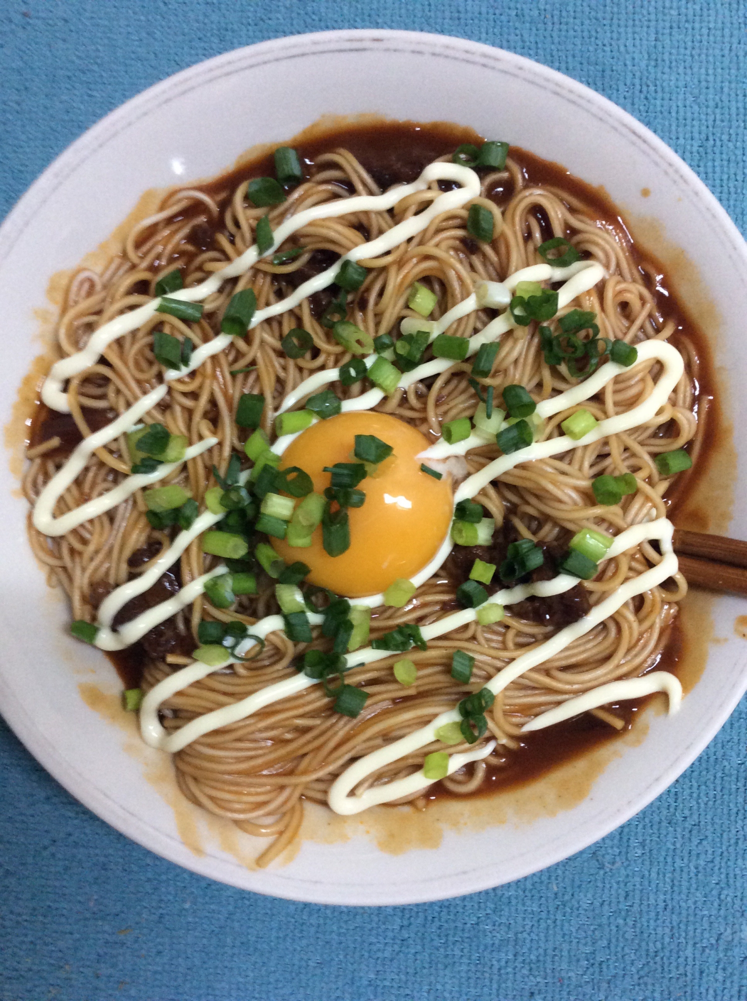 ハヤシライスの残りで♪ハヤシ釜玉そうめん