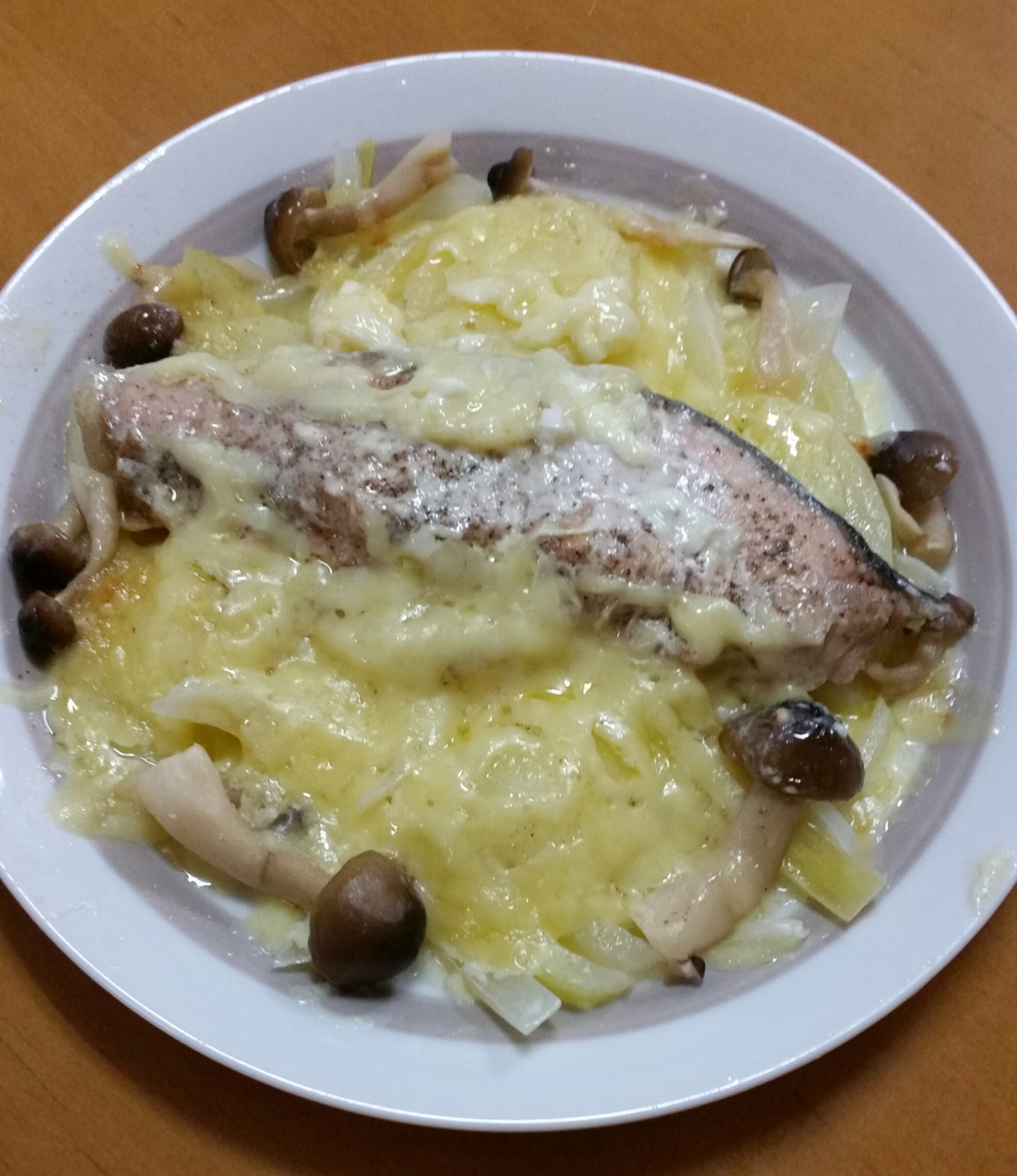 レンジで簡単♪鮭マヨチーズ