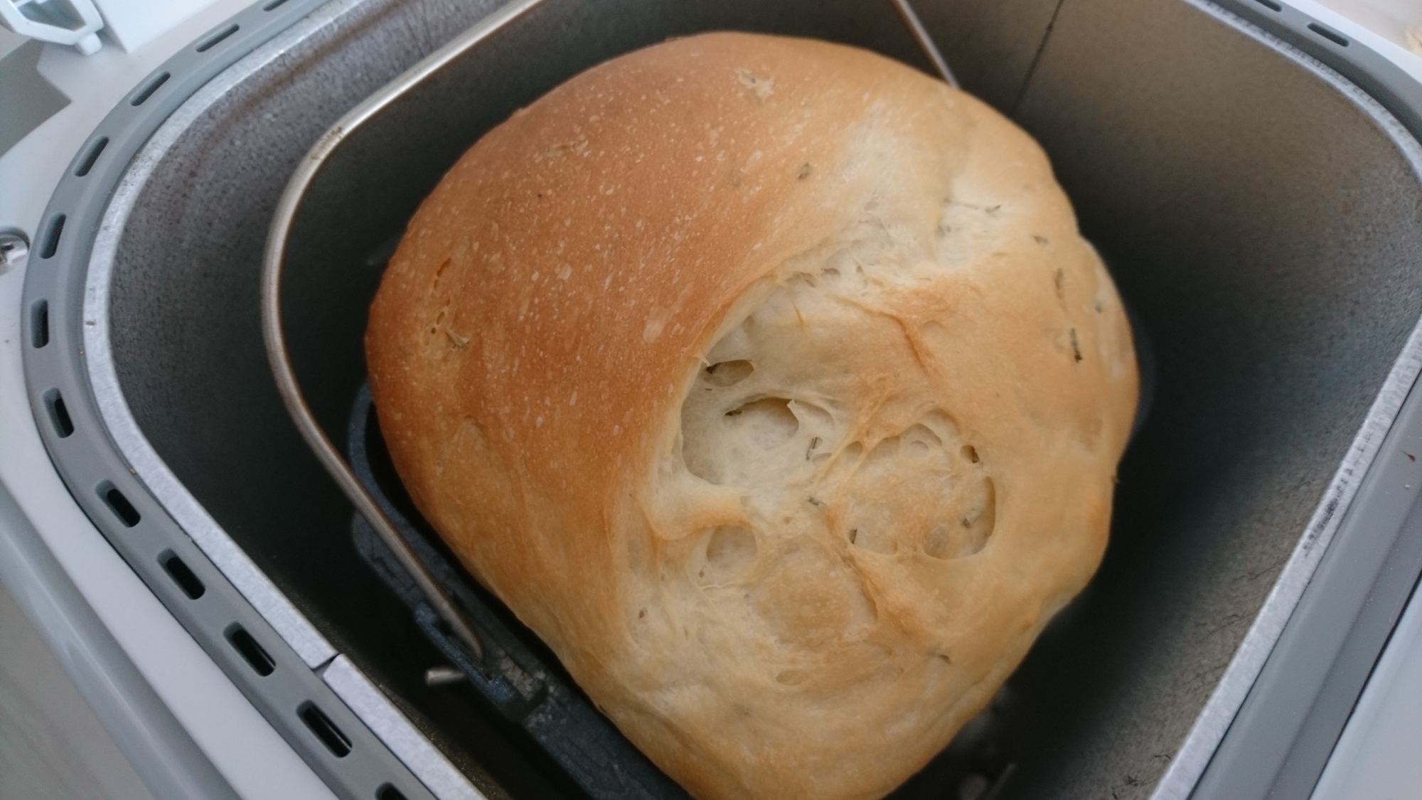 コストコの強力粉で作るHBローズマリー食パン