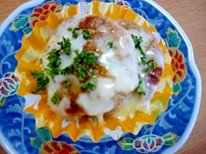 お弁当に 冷凍ハンバーグのチーズ味 レシピ 作り方 By Megmako 楽天レシピ