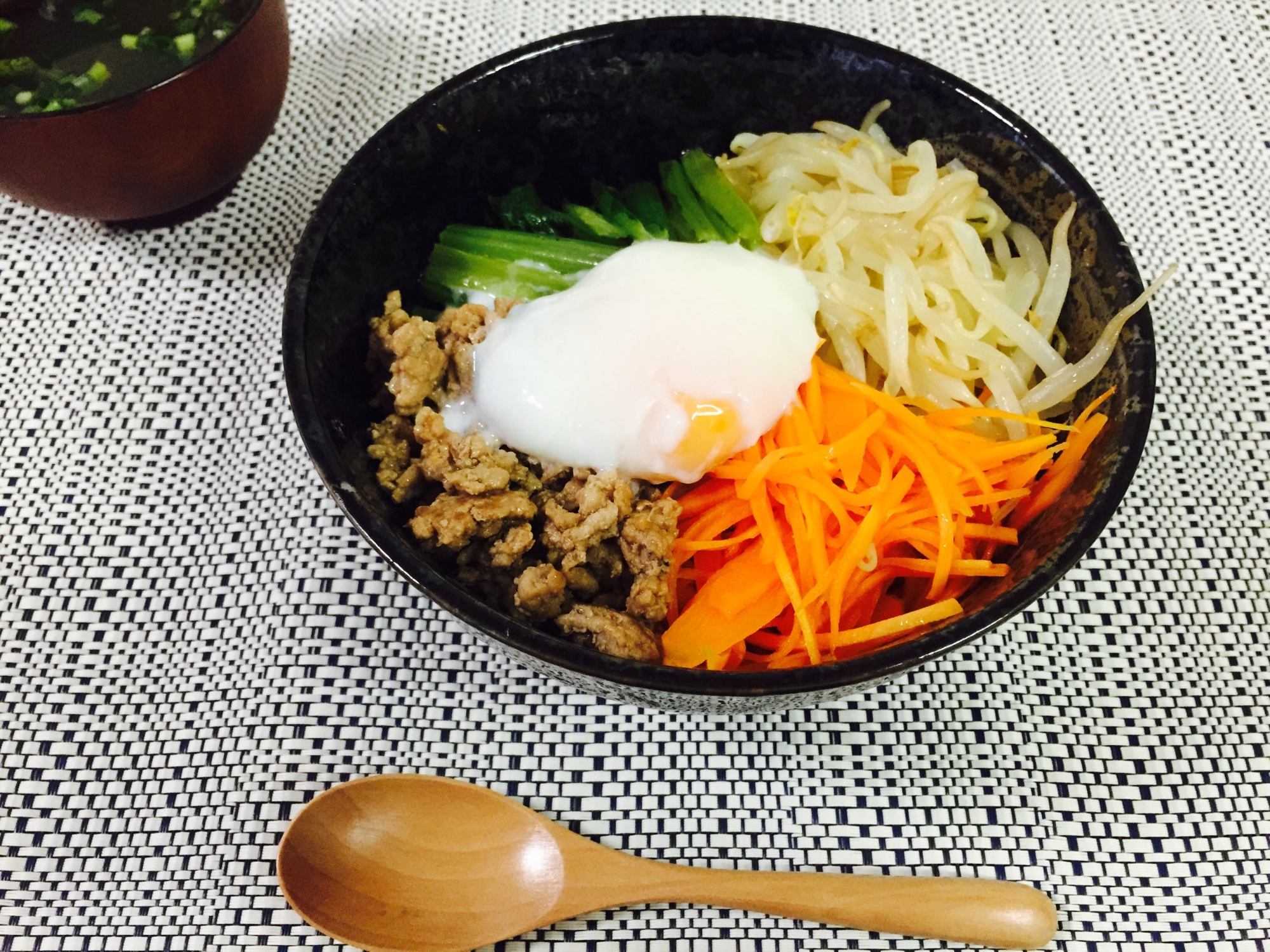 野菜たっぷりビビンバ丼