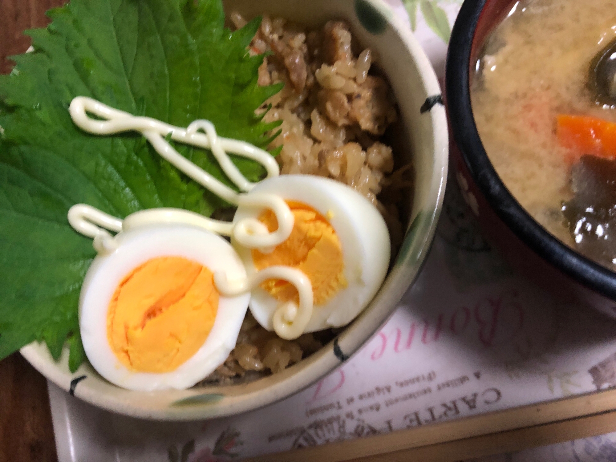 たけのこ入り炊き込みご飯♪大葉＆ゆで卵添え