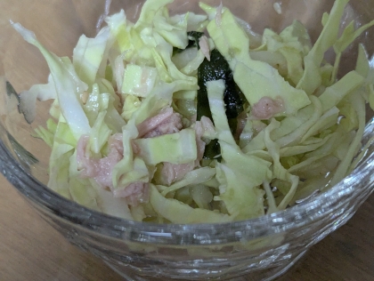 キャベツとわかめとツナの和風サラダ☆