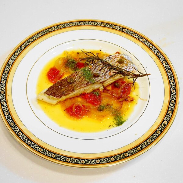 極上の味わいをかもしだす魚料理 鯛の白ワイン蒸し レシピ 作り方 By Oppeke22 楽天レシピ 極上の味わいをかもしだす魚料理 鯛の白ワイン蒸し レシピ 作り方 By Oppeke22 楽天レシピ