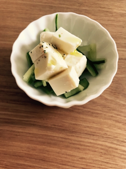 胡瓜と豆腐のサラダ