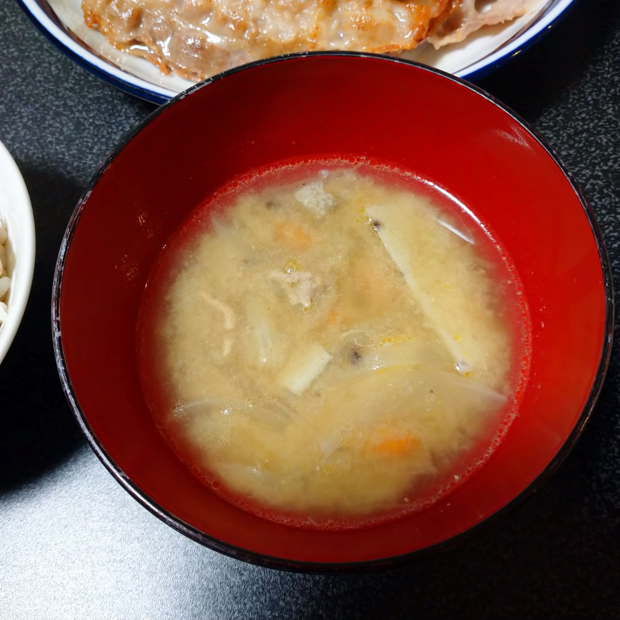 長芋と根菜の豚汁