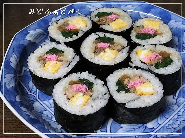 さば水煮缶で作る＊鯖そぼろの巻き寿司