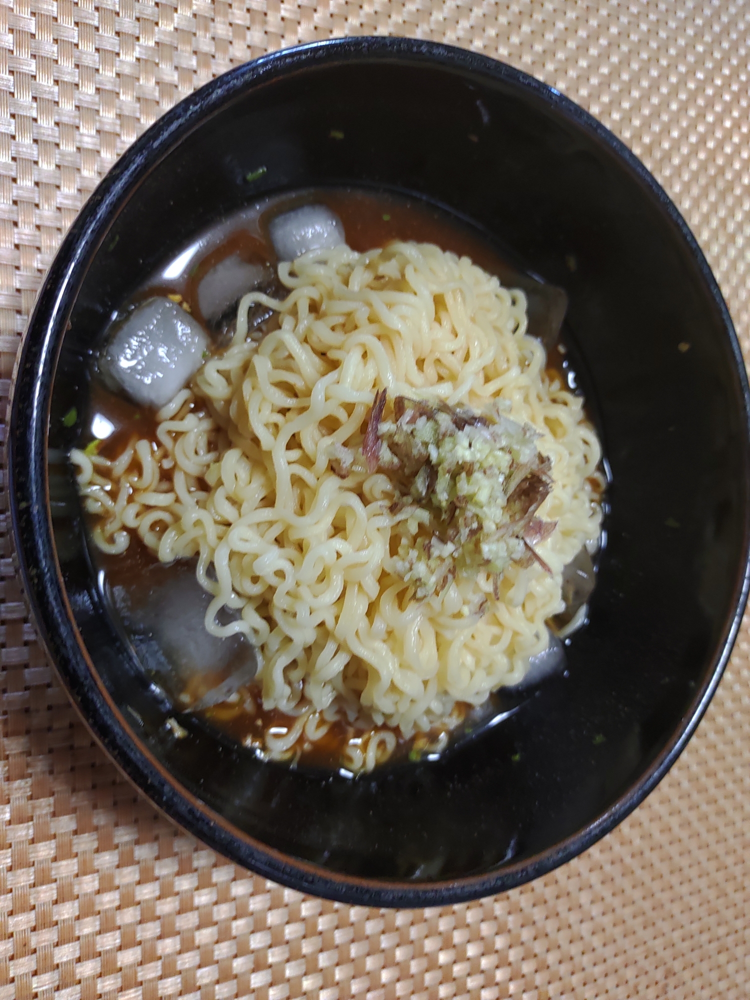 冷やしみそラーメン