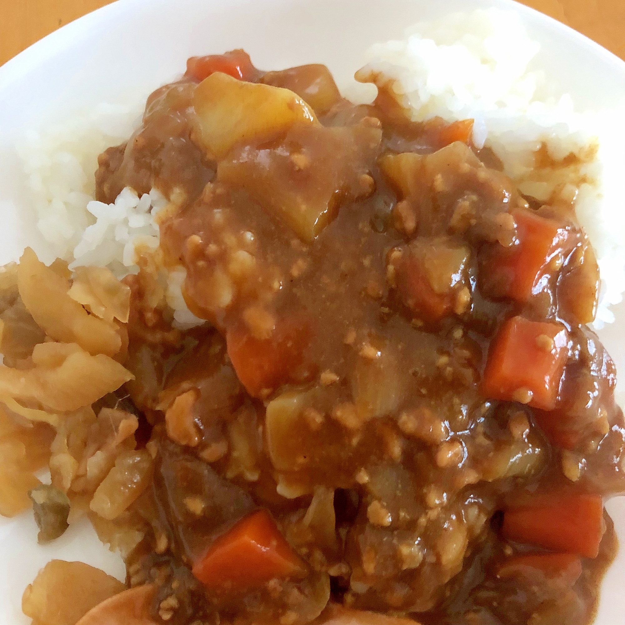 生姜とニンニク入りのカレー