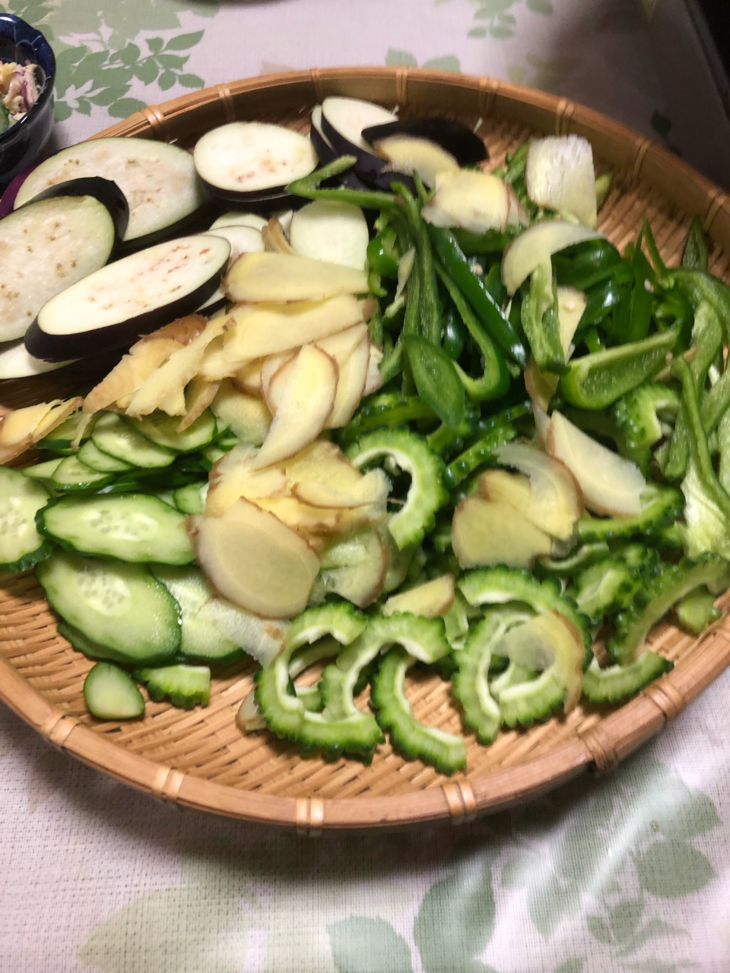 夏野菜のサラダしゃぶしゃぶ