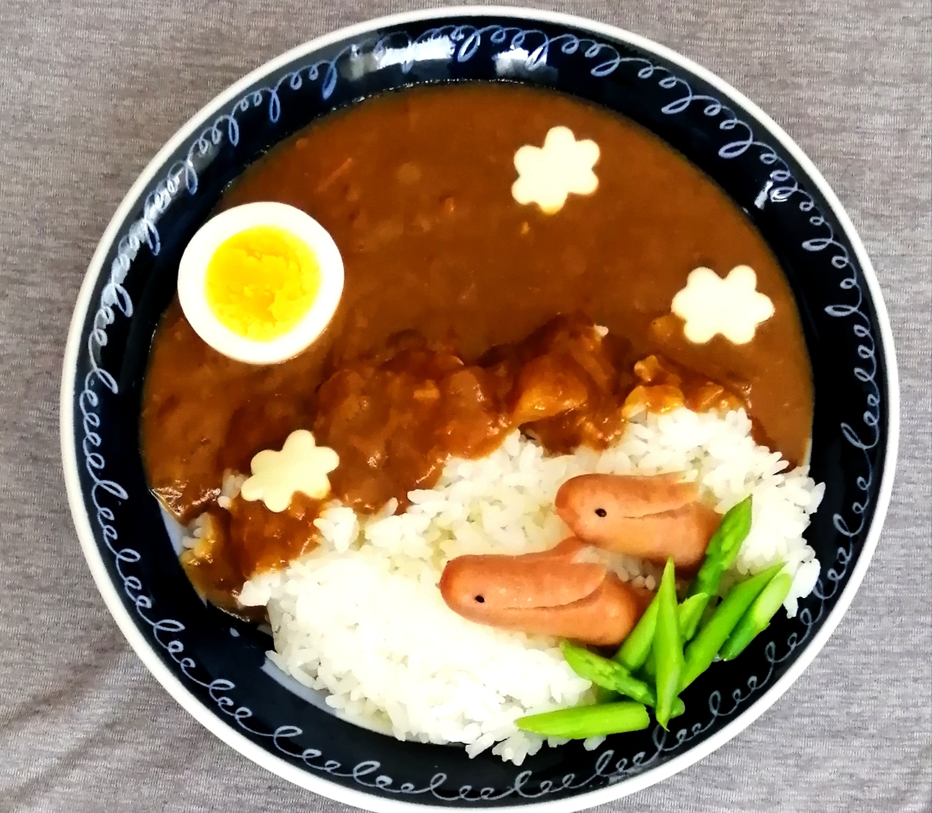 お月見カレー❍ウインナーうさぎがピョン！