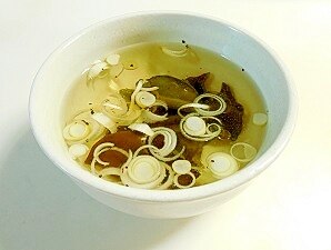 めかぶ茶で コンソメゴマスープ レシピ 作り方 By ドキンちゃん０２９８ 楽天レシピ