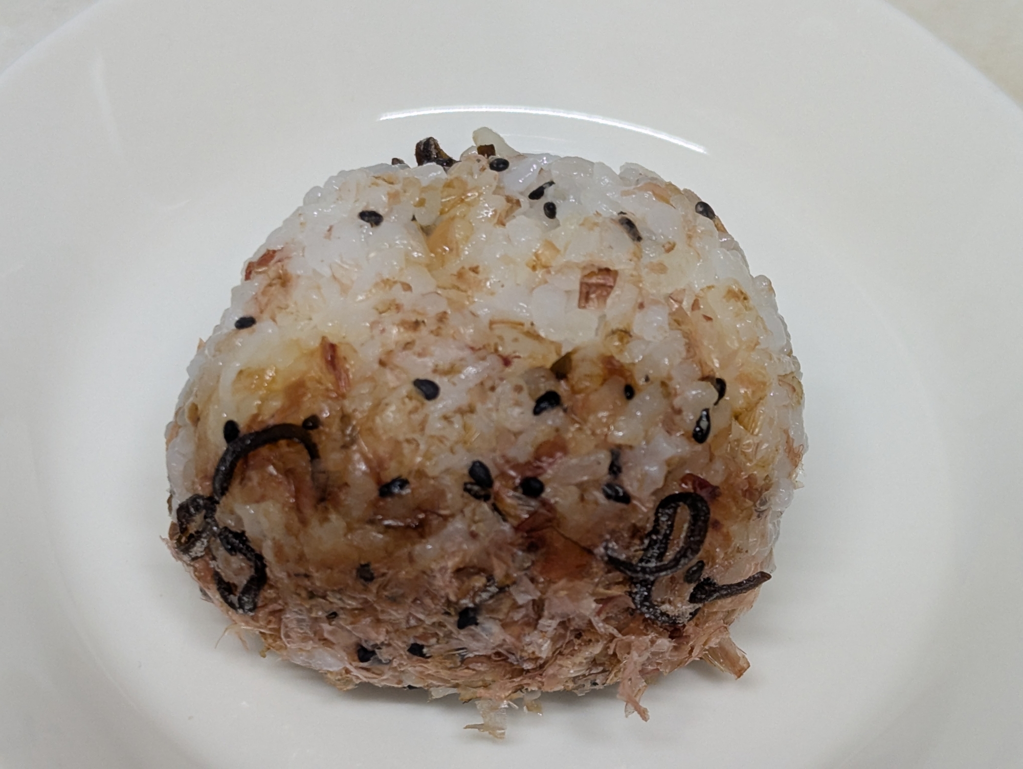 おかかと塩昆布のおにぎり