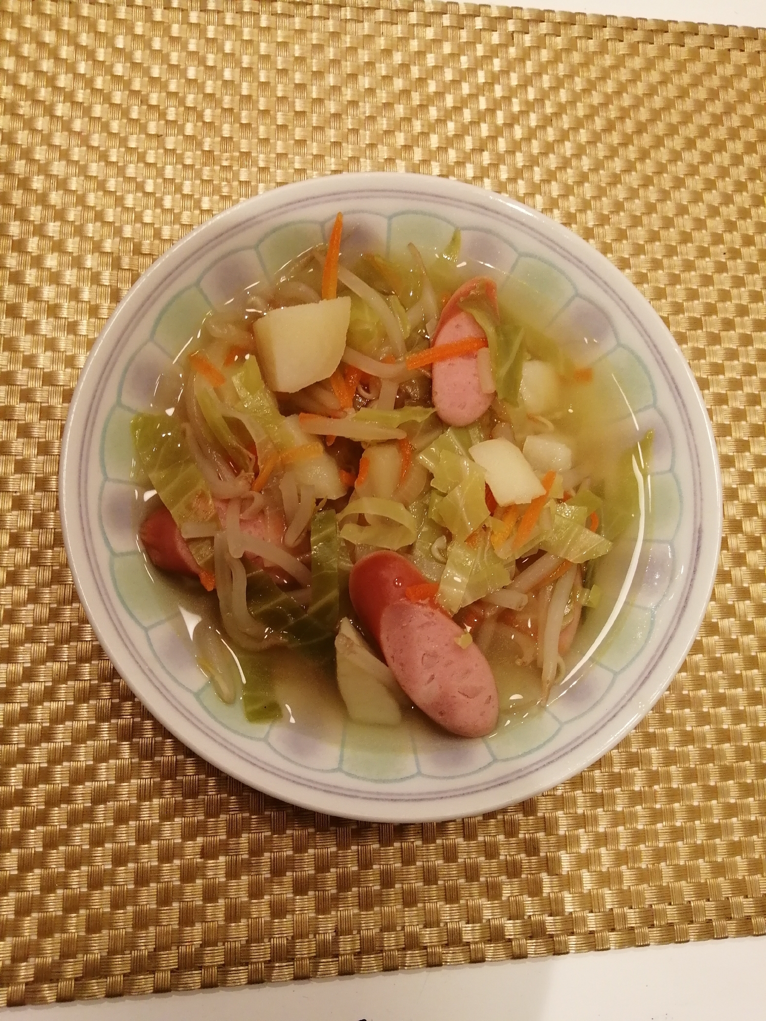 冷蔵庫の残り物で簡単野菜スープ