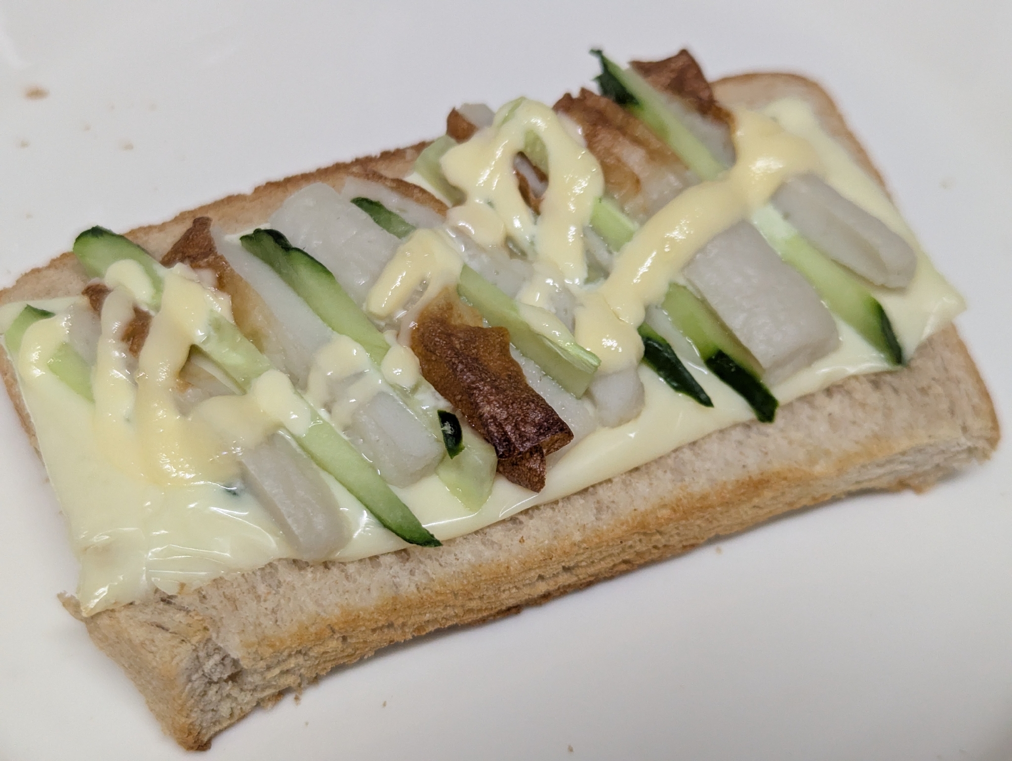 ちくわときゅうりのチーズトースト